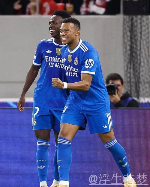 4-3逆转！姆巴佩拯救皇马：欧冠首次大四喜+创33年历史，获评10分